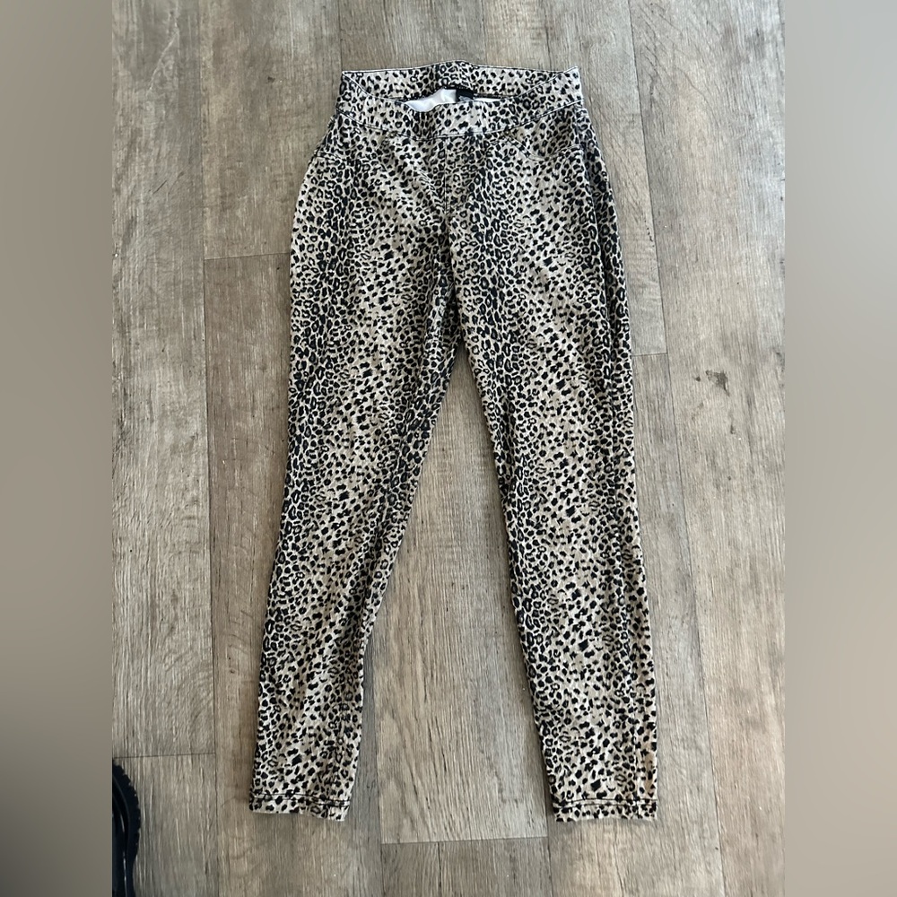 LEOPARD PANTS NO ZIPPER SIZE MED WITH STRETCH @d